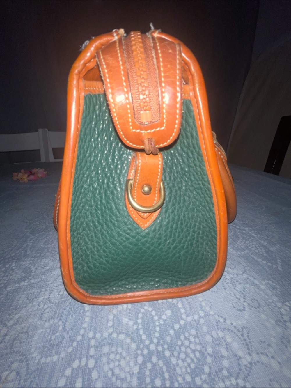 Vintage Dooney & Bourke AWL Green Tan Leather Crossbody Handle - Picture 16 of 17